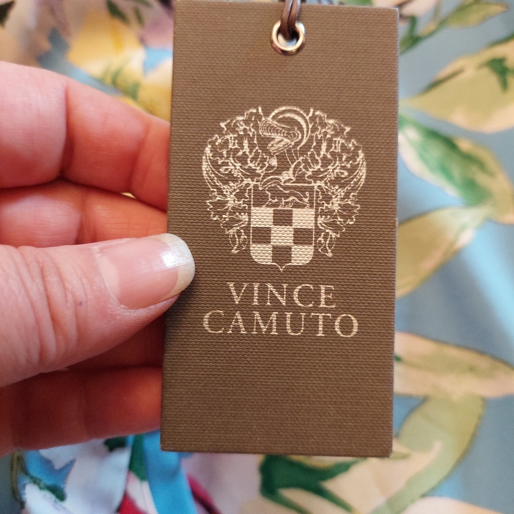 Vince Camuto blue floral faux wrap ruffle dress. Size 8 - Picture 6 of 12